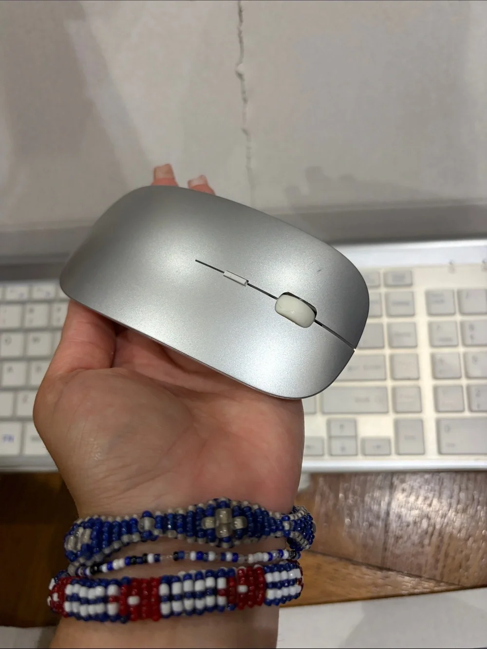 Wireless Keyboard and Mouse Combo - Topmate white and silver